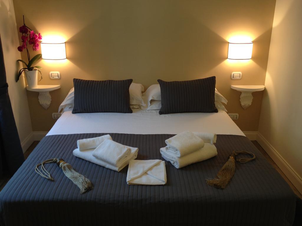 Bed and breakfast Cavour Forum 3*